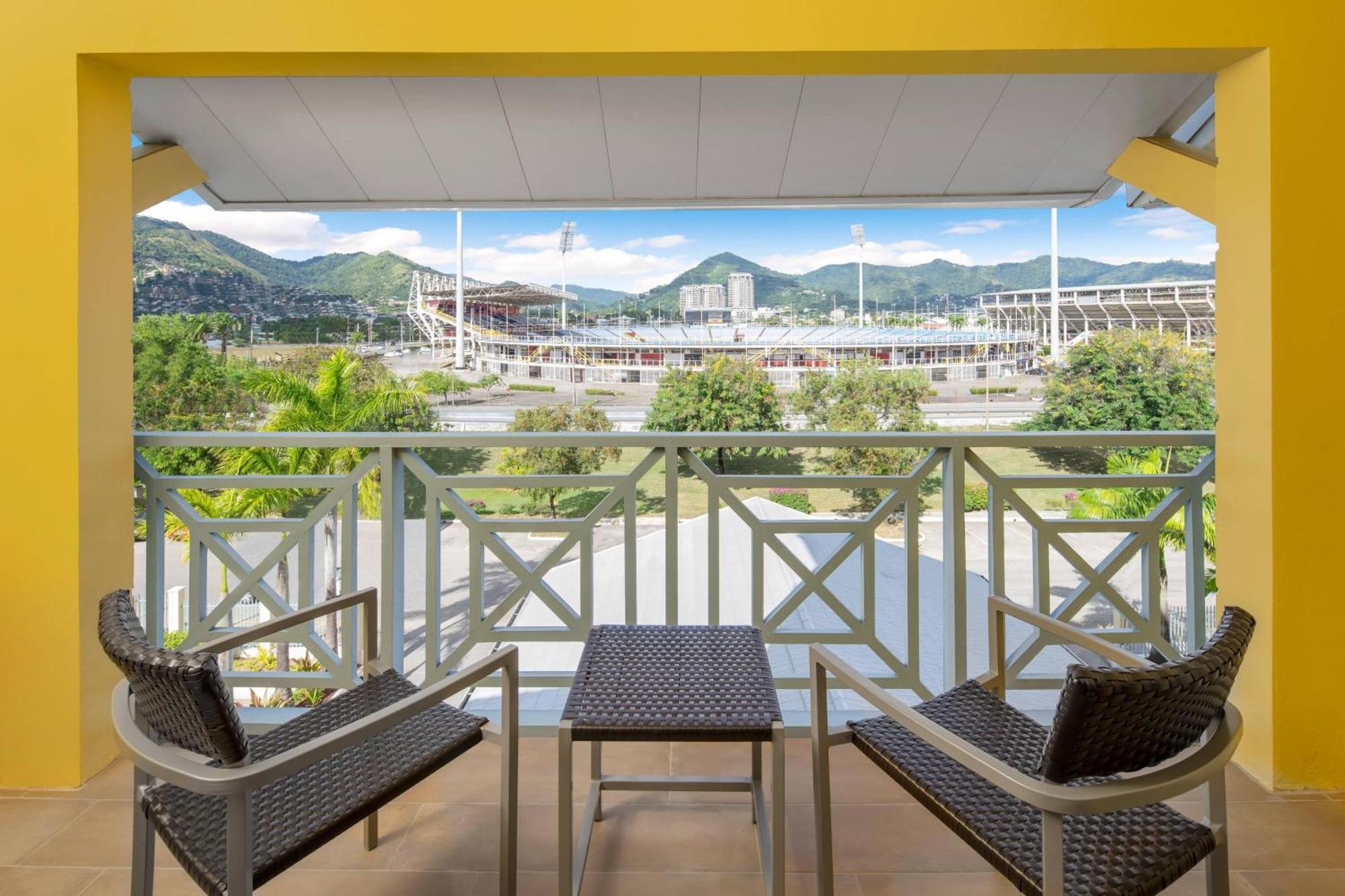 西班牙万豪万怡酒店 Port of Spain 外观 照片